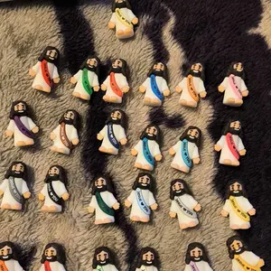 25Pcs Little Jesus Figures Original Design Mini Jesus Figures Jesus Love You Figure to Hide and Seek Religious Party Favors Sunday School Baptism Gifts (Multicolor)