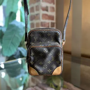 Pre-owned Louis Vuitton canvas Crossbody Bags Amazone Brown Monogram Crossbody