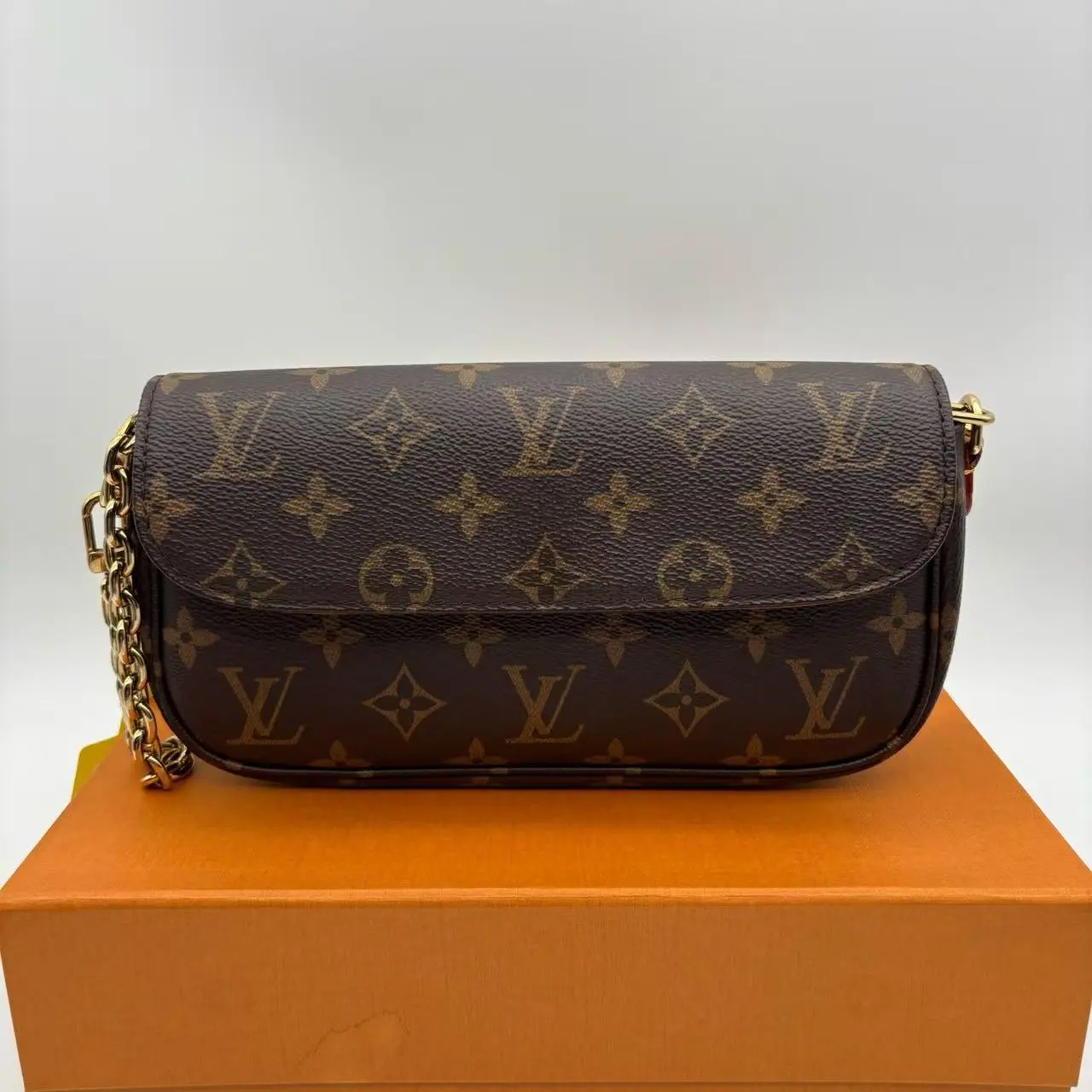 Pre-owned Louis Vuitton RL2 Wallet On Chain Ivy Monogram Canvas 24002639