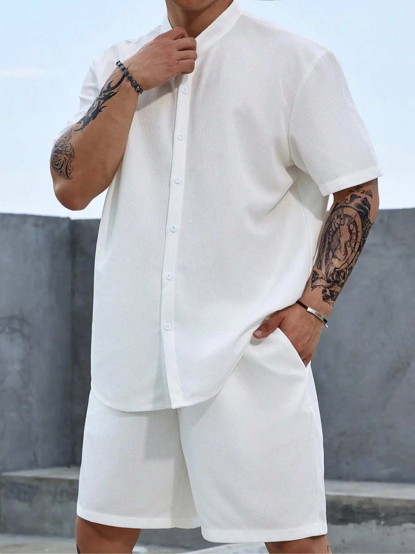 【Plus Size】 Men's Waffle Knit Plain Short Sleeve Pajama Two-piece Set, Regular Fit Casual Comfy Round Neck T-shirt & Pants PJ Set, Men's Sleepwear & Loungewear for Spring & Fall, Pajamas Set
