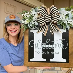 Personalized 26 Letters Wooden Front Door Sign for Home Decor Craft Hanging Ornament Novelty Gift for Housewarming Party Decoration Prop