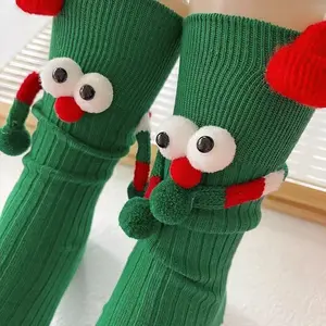 1 pair Autumn and Winter Christmas Socks, Funny Couple,Festive red&green with 3D Santa faces,hold hands,soft cotton, fits adults AND kids.t for Xmas photos, couple matching, or stuffing in Christmas stockings.