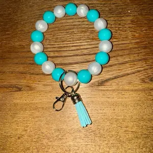 Teal/Pearl beaded keychain
