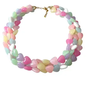 Best-selling macaron rainbow heart beaded necklace for women, sweet dopamine clavicle chain, versatile neck chain for spring and summer