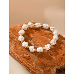 Exquisite Imitation Pearl Women's Bracelet, Suitable for Daily and Party Wear, Romantic Jewelry for Valentine's Day and Anniversaries, Symbolizing The Eternity of Love