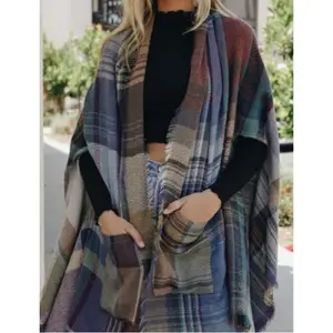 Plaid w Pockets Poncho open front Multicolor