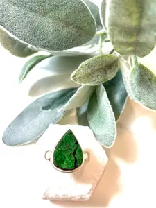 88 Green Uvarovite Garnet Ring Sz 9
