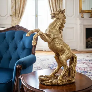 Resin Horse Desktop Decoration, Vintage Gold Foil Craft, Office Hotel Counter Decor, Living Room Study Table Ornament, 1 Piece