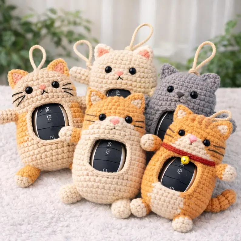 Crochet Cat Key Cover - Cute Amigurumi Key Fob Case, Handmade Smart Key Sleeve Protector, Personalized Cat Lover Gift, New Car Accessories