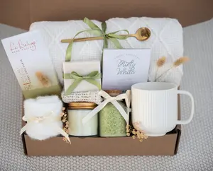 Hygge Gift Box, Christmas Gift Box, Best Gift for Women, Care Package Gift Box for Her, Friendship Gift, Thinking of you Gift, Cozy Care Package, Self Care Gift | Trendy Gift Box, Christmas Gift Box