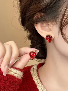 Strawberry Design Earrings, Cute Fruit Themed Earrings for Women, Fashion Jewelry for Party, Daily Decor, Trendy All-match & Exquisite Jewelry for Birthday Gift, Stud Earring Jewelry