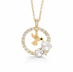 18K Gold Plated Hummingbird Circle Necklace Crystal Animal Elegant Gold Bird Pendant Necklace for Women Chicken Chain Necklace