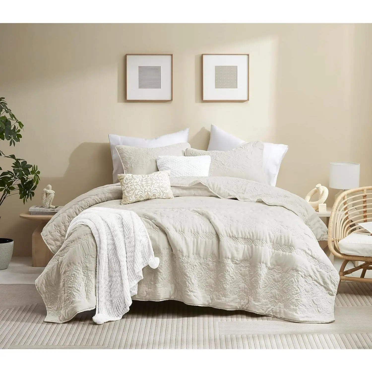3-Piece Light Beige King Size Bedding Set with Pillow Sham - Bohemian Lightweight Farmhouse Floral Vintage Thin Quilt Bed Cover, All Seasons Bedroom Decor, Durable, Fade Resistant, 104x90in, 3 Pieces