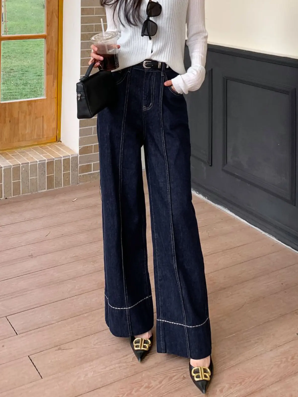 Mid-waist Wide Leg Denim Jeans