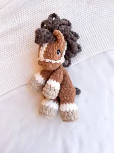 Cute Crochet Ducks - Kawaii Amigurumi Duck Plush Handcrafted & Collectible Toys Soft Velvety Yarn Unique Colorful Designs Perfect for Gifting Collecting or Desk Décor Inspired by Dragons Night Fury & Light Fury Black White Set