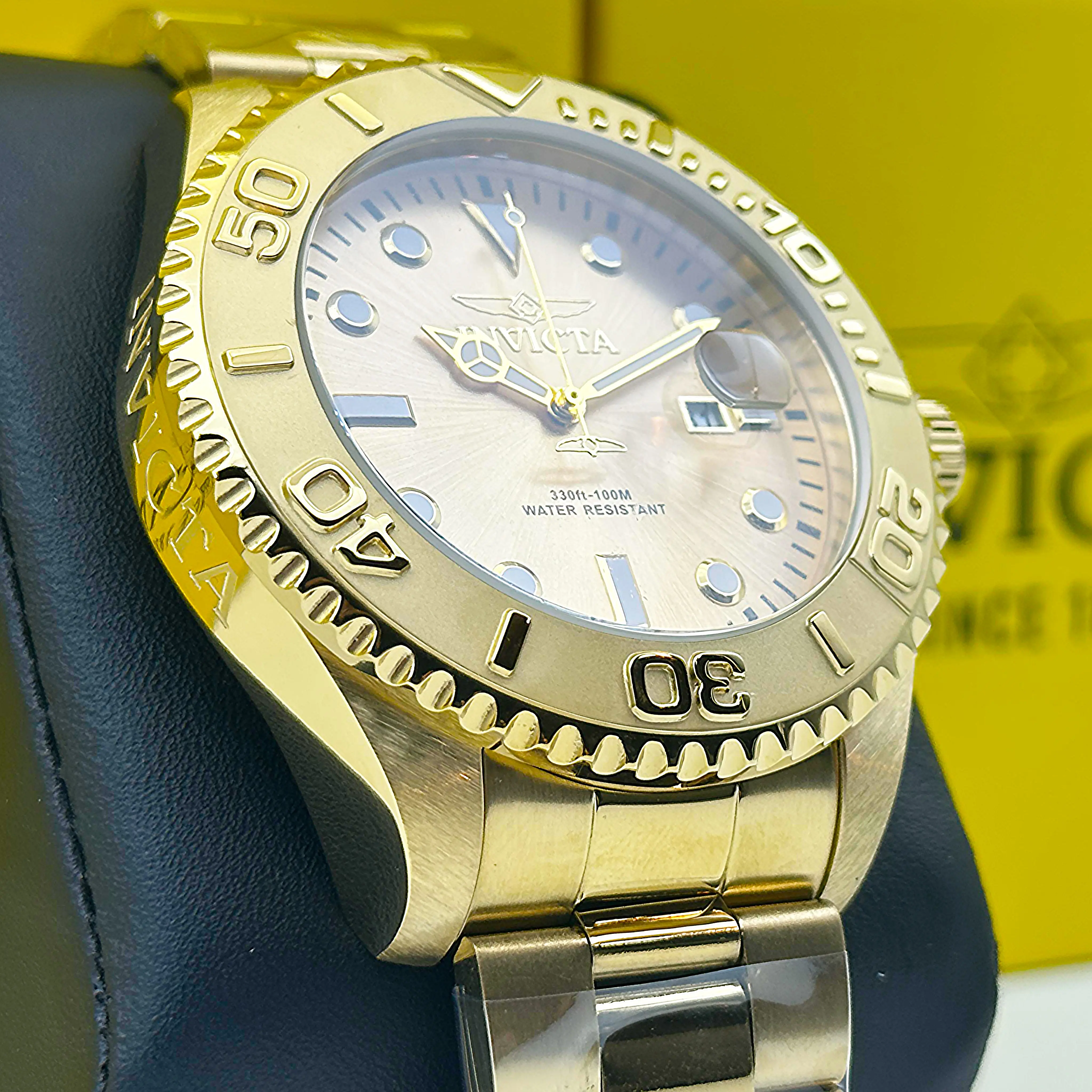 Invicta Pro Diver Aureus Men's All-Metal Sports-Themed Luxury Glow-in-the-Dark High-Resistance Quartz Watch, Stainless Steel Band, Classic Diver Design, Date Display, All-Metal Quartz Watches, Sports-Themed Quartz Watches