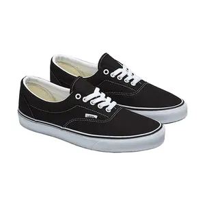 VANS Men's Classic Era Black Low-Top Sneaker - Closed Rubber Sole Trainer, Padded Collar Athletic Runner, Metal Eyelets Sports Shoes for Casual Walking, All-Season Use