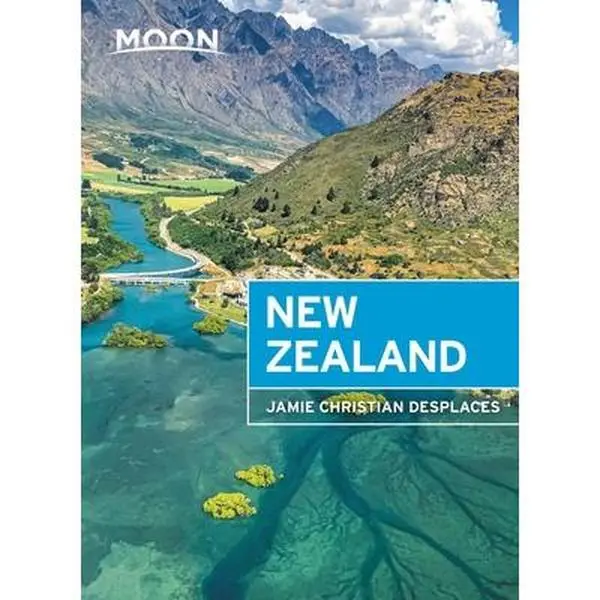 USED-Moon New Zealand by Desplaces, Jamie Christian (Paperback)