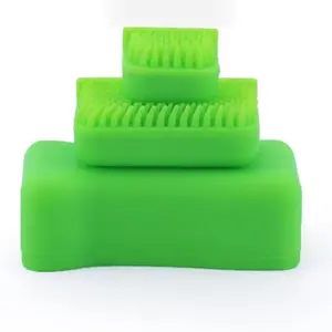 Green Piece Green Silicone Magnet Cleaner - Perfect for Glass Pieces and Vases - Removes Resin and Tar - Cleans Hard to Reach Areas - Excellent for All Glass Surfaces - Cleaning Tool