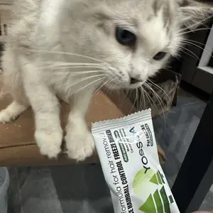 YOSSOA Freeze-dried Chicken Meat healthy Cat Snacks for Cat，【Now in NEW packaging 】， Dental and Hairball Control Treats crunchy paw treat Rich in fish oil, vitamins, omeg3