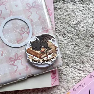 Book Dragon Phone Grip – Cute Sleeping Dragon with Book, Kawaii Phone Holder for Book Lovers, Perfect Valentine’s Day Gift for Readers