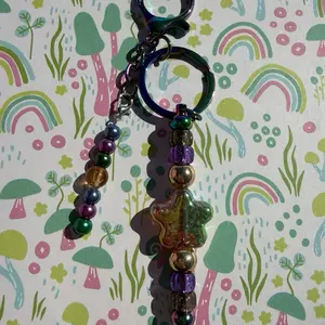 Colorful Beaded Keychain with Star Charm and Rainbow Design for Kids and Adults