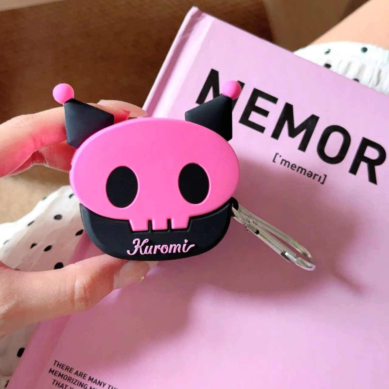 1 pink Vibrant skull headphone case,Cute wireless Bluetooth earphone case, drop resistant, durable and stylish accessory, suitable for AirPods pro3/1/2/3/4/pro/pro2(Different models may have different shapes)