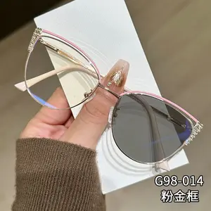 Fashionable and unique metal anti-blue light glasses, color-changing anti-blue light glasses, trendy diamond-embellished flat glasses for women