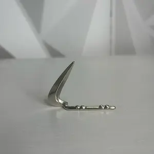 Navaja Pin - Unique Design with Leaf Shape and Silver Finish, Ideal for Decorative Use