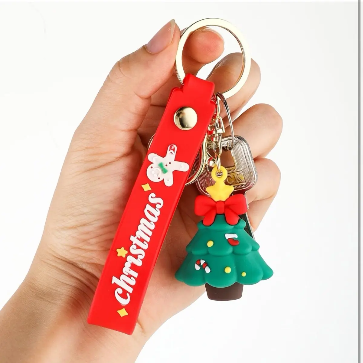 Christmas Keychain Gift, Cute Cartoon Xmas Key Chain Santa Silicone Wristlet Keyring
