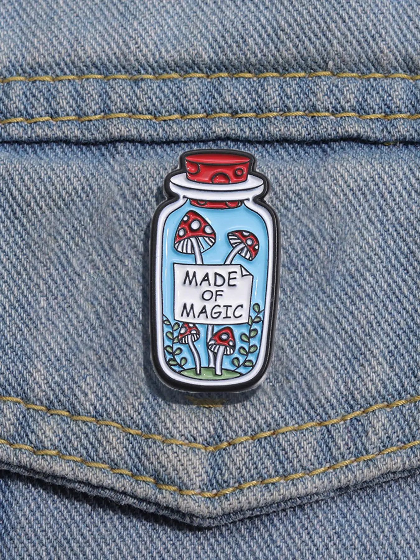 Creative Letter & Mushroom Decoration Bottle Design Brooch, Fashion Alloy Accessories for Women & Men, Suitable for Backpacks & Hats Decoration Fixed