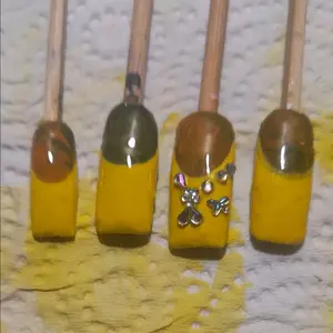 Yellow Own Creation , #tatinnails btch, when the neighborhood doesn't let you work but I have "bug" who does everything for me. #muah xoxo Color French Nail Art Nail Care Nail Polish Acrylic Cutics Manicure Cosmetic