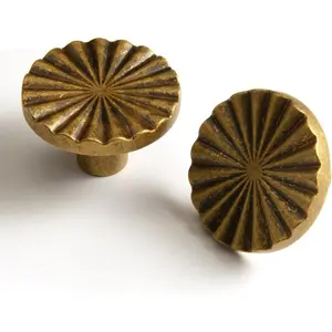 Antique Brass Cabinet Knobs Classic  Flat Drawer Pulls Zinc Alloy Drawer Knobs Stylish Design Kitchen Cupboard Bathroom Dresser Cabinet Hardware Handles (2, Antique Brass, Knob)