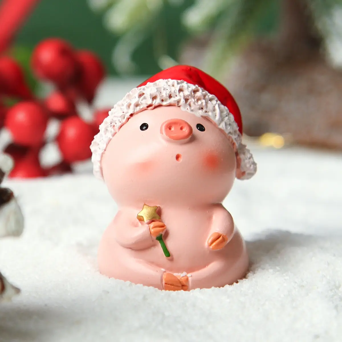 Cute Creative Christmas Hat Pig Resin Decoration, Home Desktop Decor & Gift Idea, Festive Holiday Ornament for Living Room & Office, Piggy Ornaments