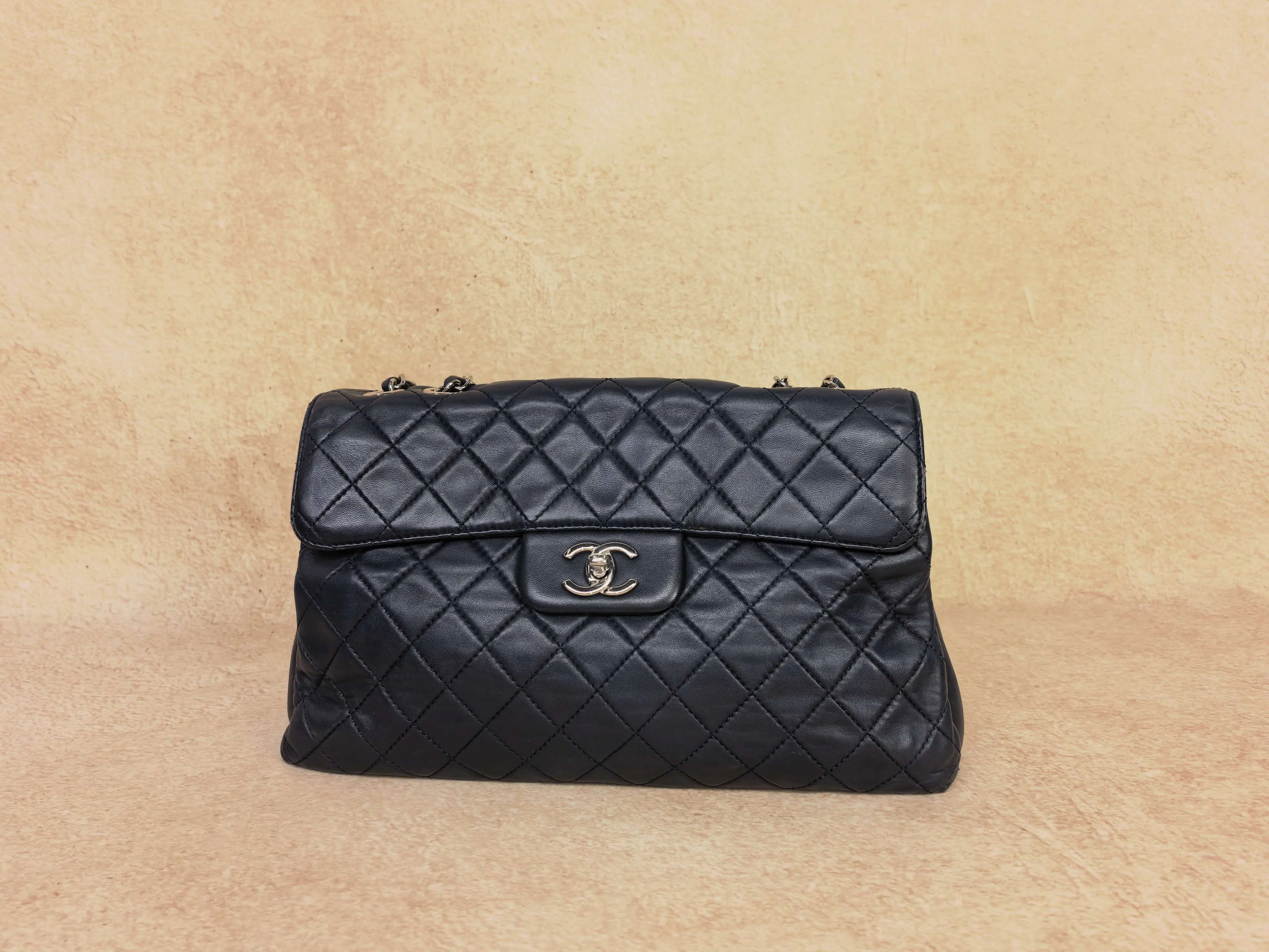 Pre-owned CHANEL Classic Soft Jumbo Single Flap Bag