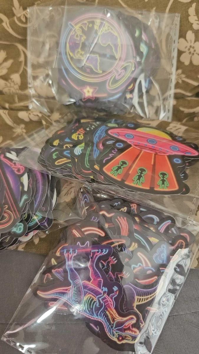 Item: All 4 Series:Dinosaur+Extraterrestrial+Cute+Rock