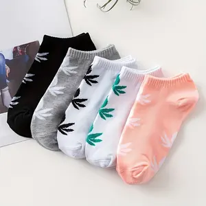 5 pairs/10 pairs/20 pairs of maple leaf socks in random colors