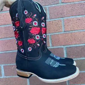 White Diamonds Girl Black Nobuck boots Women Rose Squared Footwear cowgirl