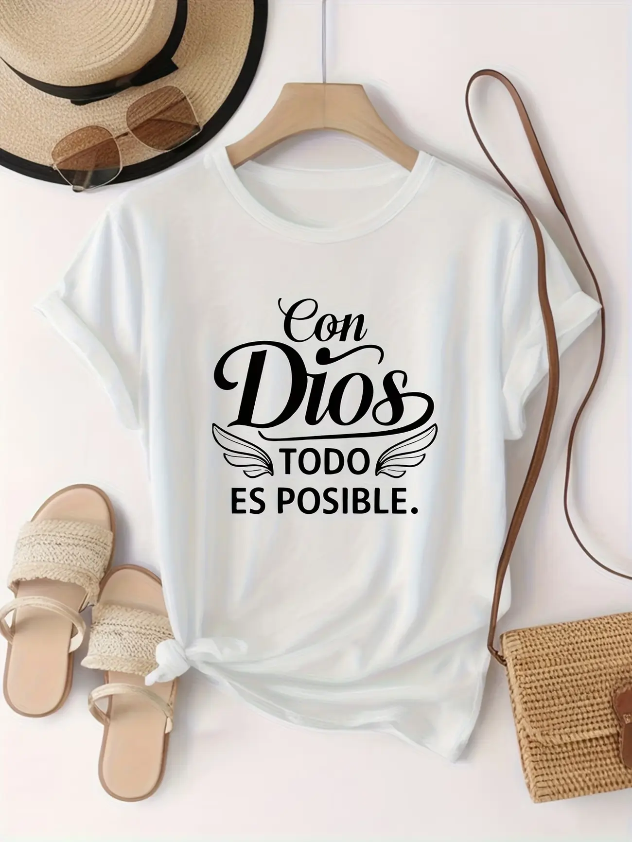 Spanish Christian Wing Graphic Tee, Casual Women’s Top, Inspirational Spanish Prayer Statement Shirt  Letter Print in a Trendy Fashionable Style