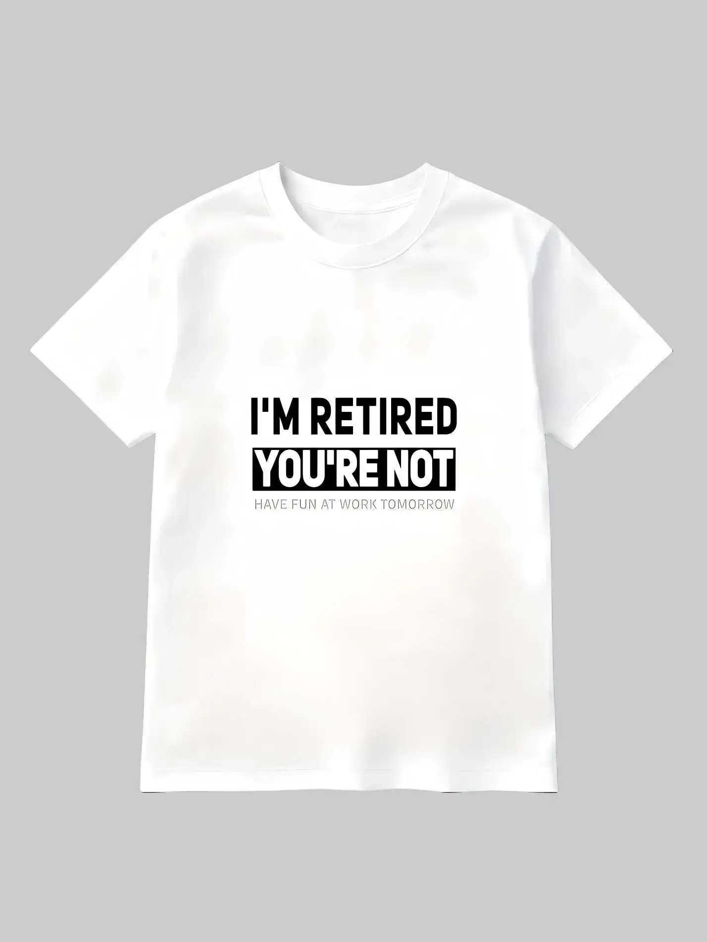 Women's "I'm Retired" Funny Graphic T-Shirt, 100% Cotton Short-Sleeve Round Neck Top, Stretchy Fabric, Unisex Casual Fit, Crown Star Print, Flattering Daily Wear Tee, Breathable, Elegant, Cold Wash, Do Not Bleach