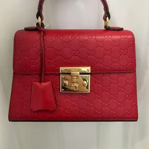 Pre-owned GUCCI Red Top Handle Padlock Shoulder Bag