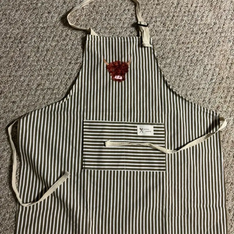 Embroidered Highland Cow Longhorn Farm House Country Apron for Women with 2 Front Pockets - Household