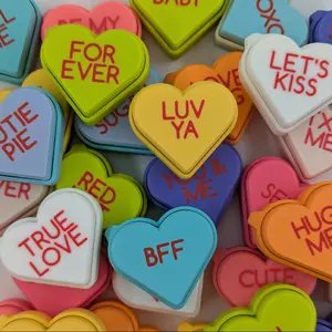 Valentine Fidget Clicker Keychain - Plastic Stress Relief Toy for Halloween Festivities - Fun & Engaging Stress Relief Accessory