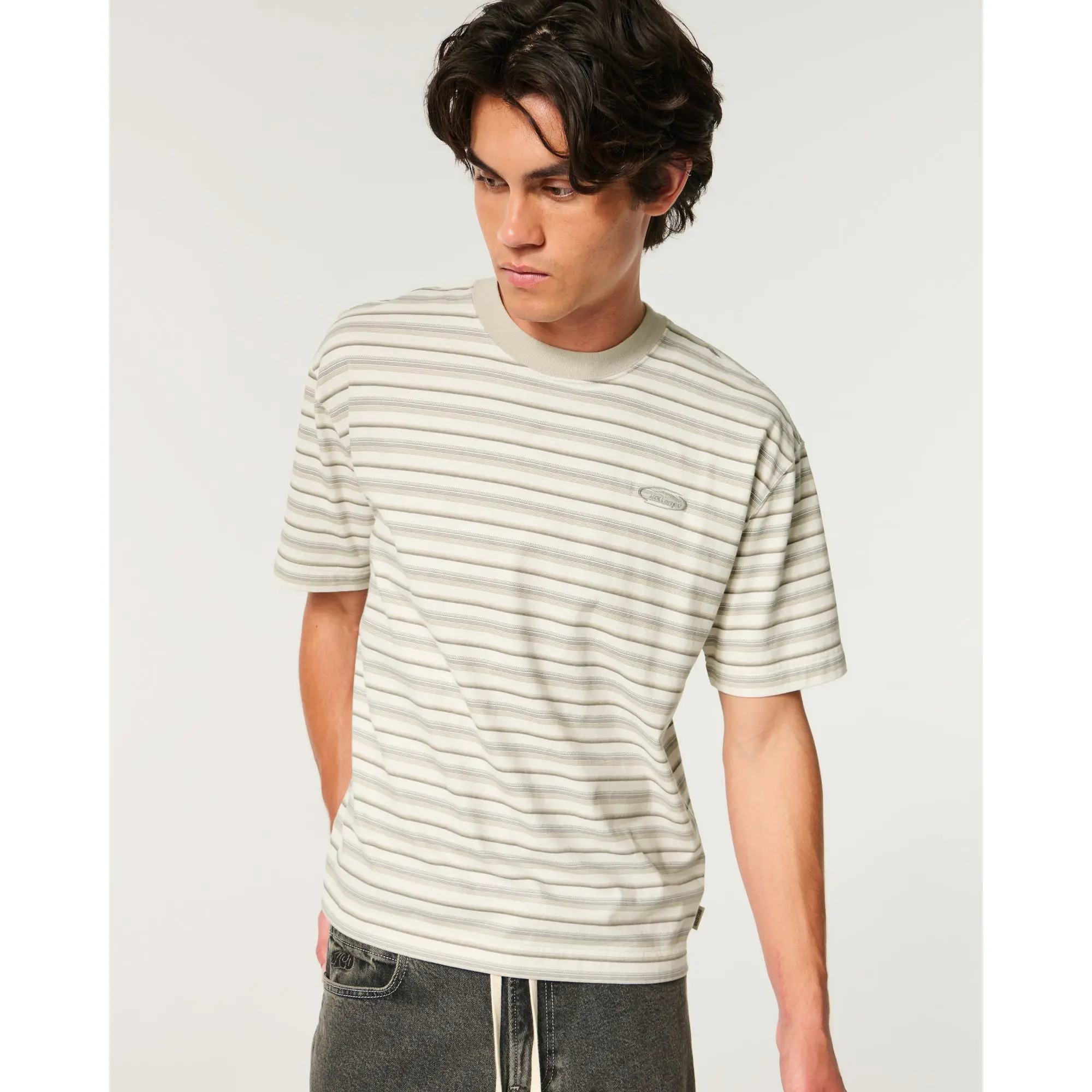 Hollister Boxy Heavyweight Logo Crew T-Shirt