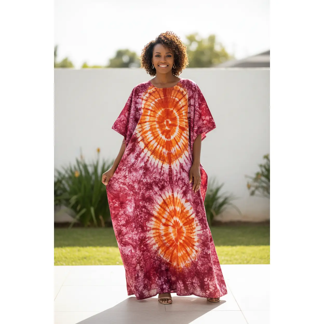 Kaftan Tie-Dye Bordeaux & Orange Soleil – Éclat Africain