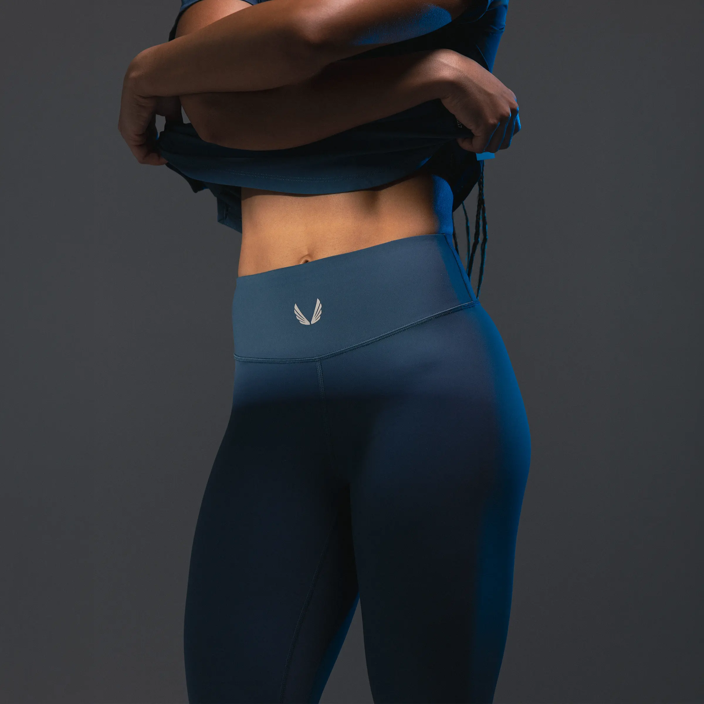 W002 LYCRA® ADAPTIV Stretch Sports Leggings with Pockets, Reflective Details for Workouts, Multi-Sport Use - Storm, Form Fitting Women's Sports Leggings