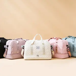 【local shipping】Unisex Sporty Quilted Design Solid Color DurableTravel Bag, Traveling Bag, Casual Large CapacityCrossbody Bag, Trendy Carry on Weekender Bagfor Travel & Gym & Outing Use，Travel Duffel Bag,Sports Tote Gym Bag