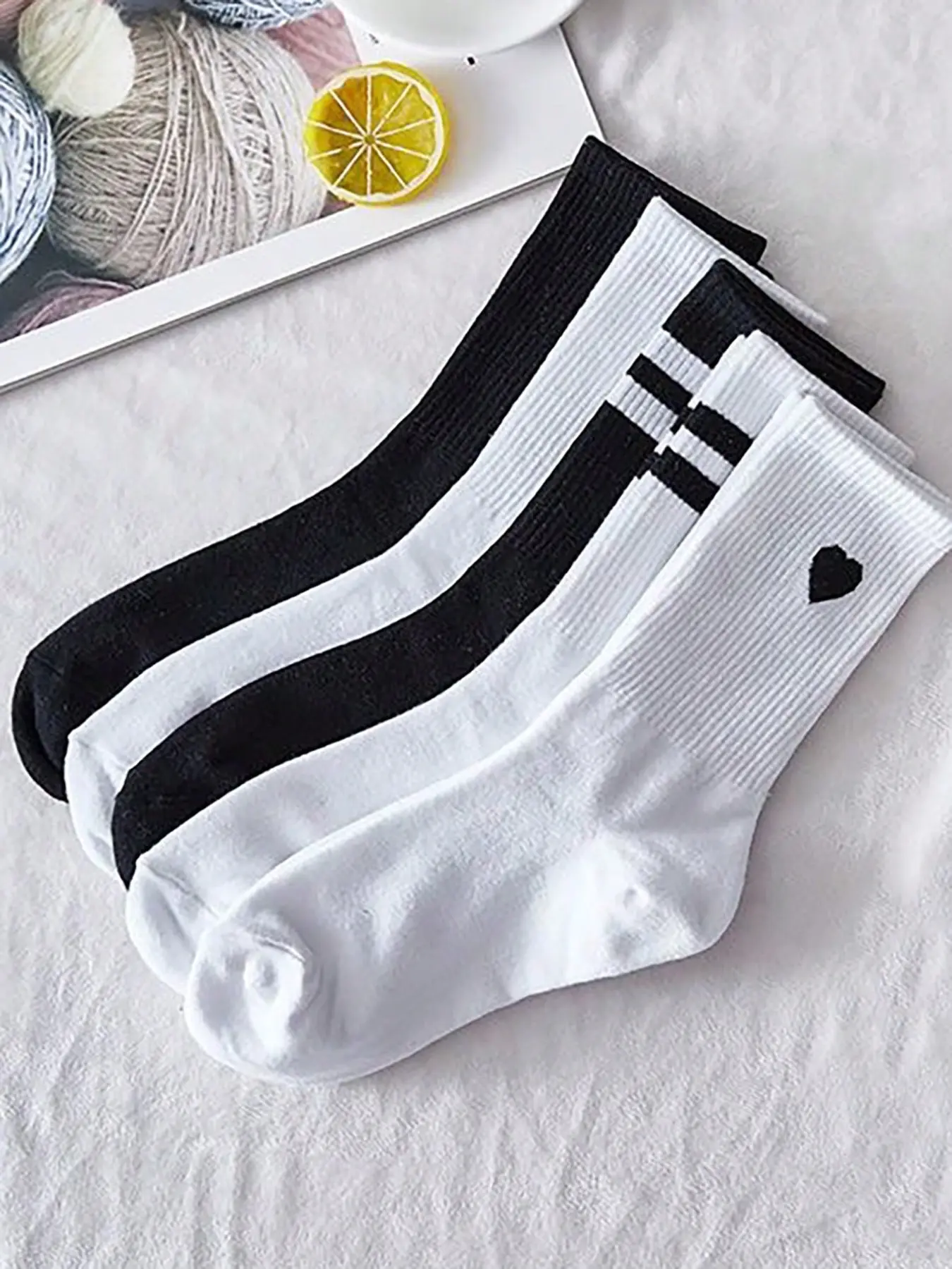 5 Pairs Women's Fitness Mid-Calf Socks, Long Tube Socks, Fashion Striped Heart Design, Breathable, All-Season Wear, Everyday, Sock Set