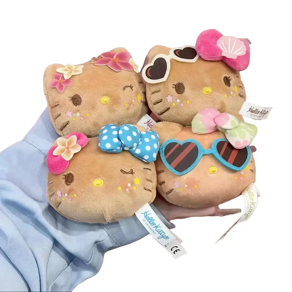 Hello Kitty Go To The Beach Mini Plush Pendant Blind Box