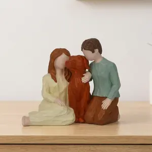 Hand-Carved Style Family Figurine with Dog | Resin Couple Sculpture with Golden Retriever/Labrador | Minimalist Faceless Memorial Statue | Anniversary, Housewarming & Pet Loss Sympathy Gift | Home Office Bookshelf Decor Accent